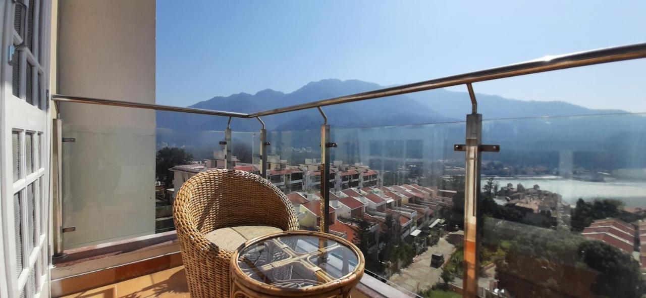 Golden Healing Journeys Homestay Risikés Kültér fotó