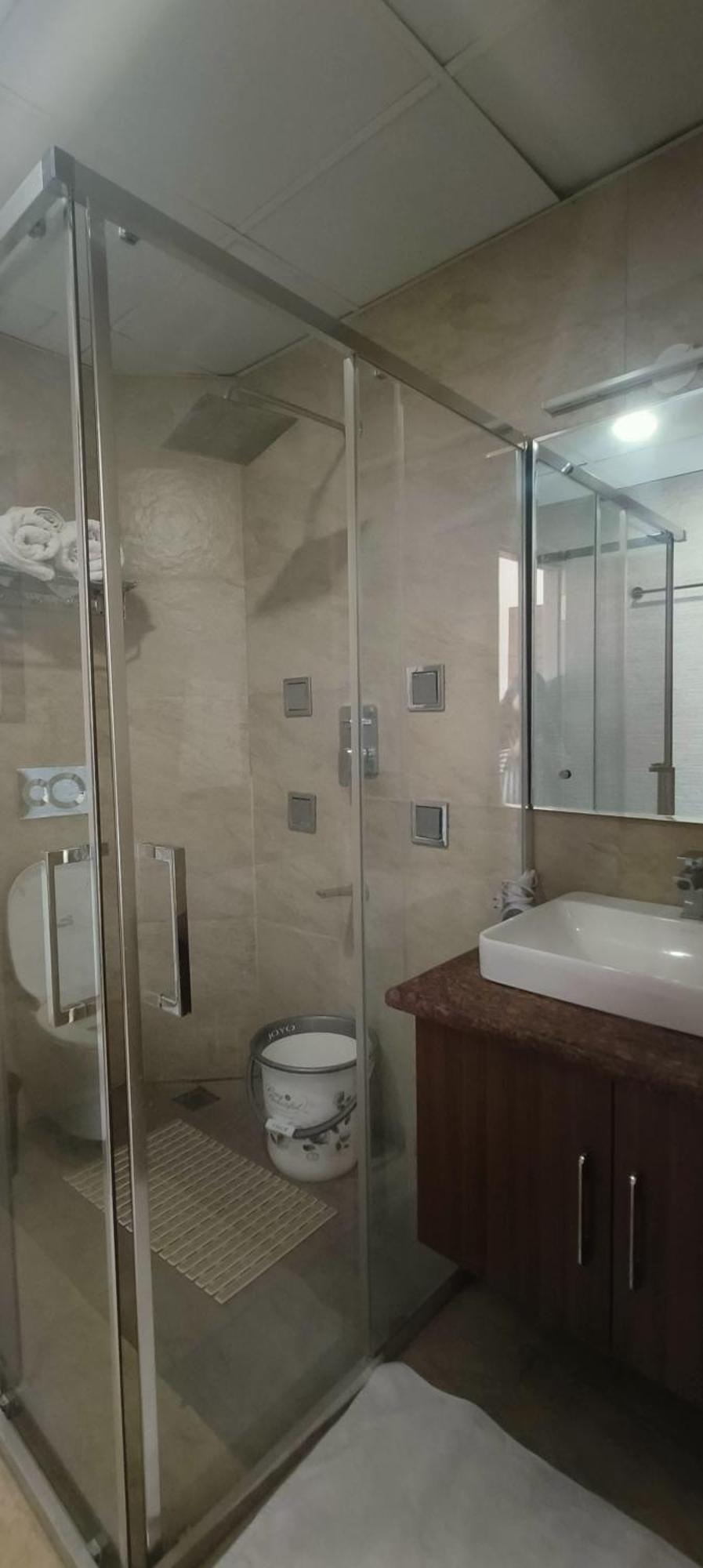 Golden Healing Journeys Homestay Risikés Kültér fotó